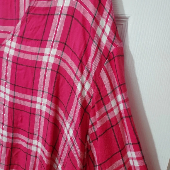 NWOT Lane Braynt Pink Plaid Classic Button-Down Tie-Hem Top in Size 24 - Picture 9 of 13